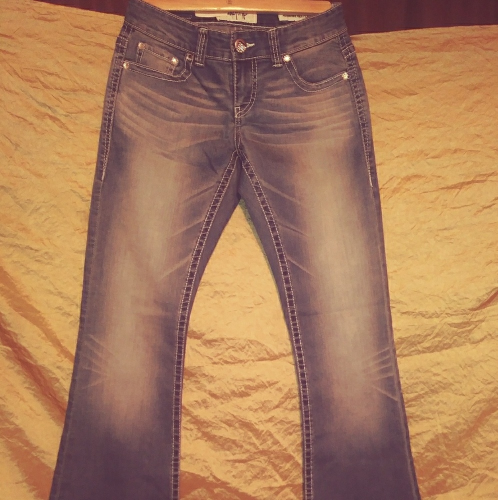 Buckle jeans